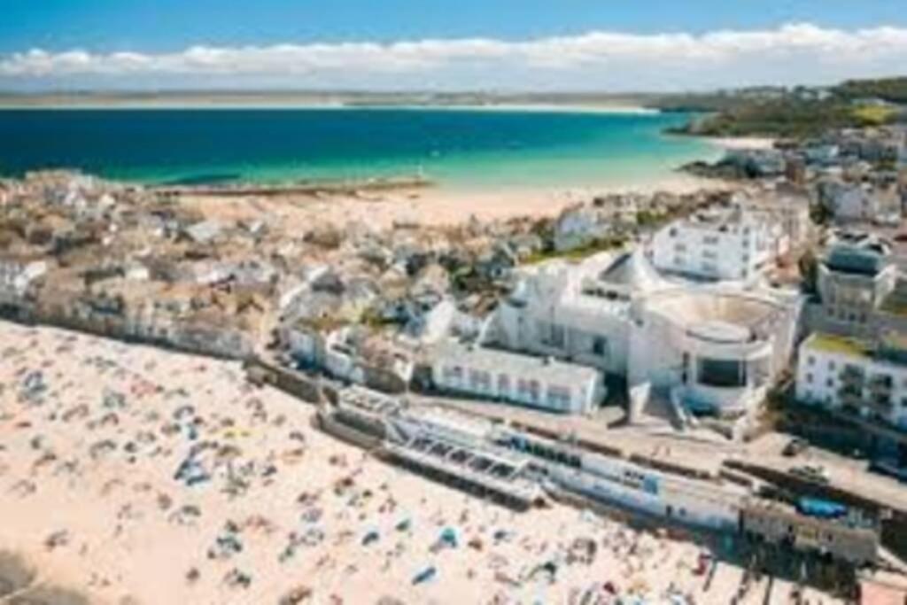 St Ives Apartment Private Parking With Garden 10 Minute Walk Into Town And Beach Luaran gambar